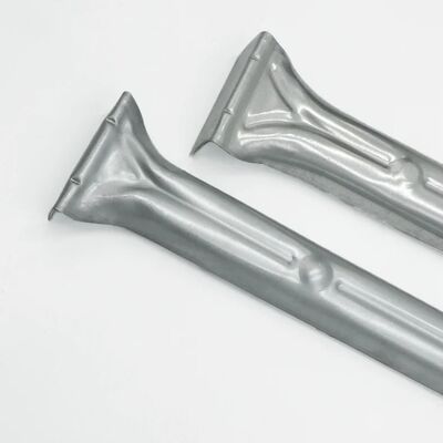 Heavy-Duty Wardrobe Hanger Bar with 1.5mm Thickness in 18inch/20inch/24inch Sizes and 200pcs MOQ